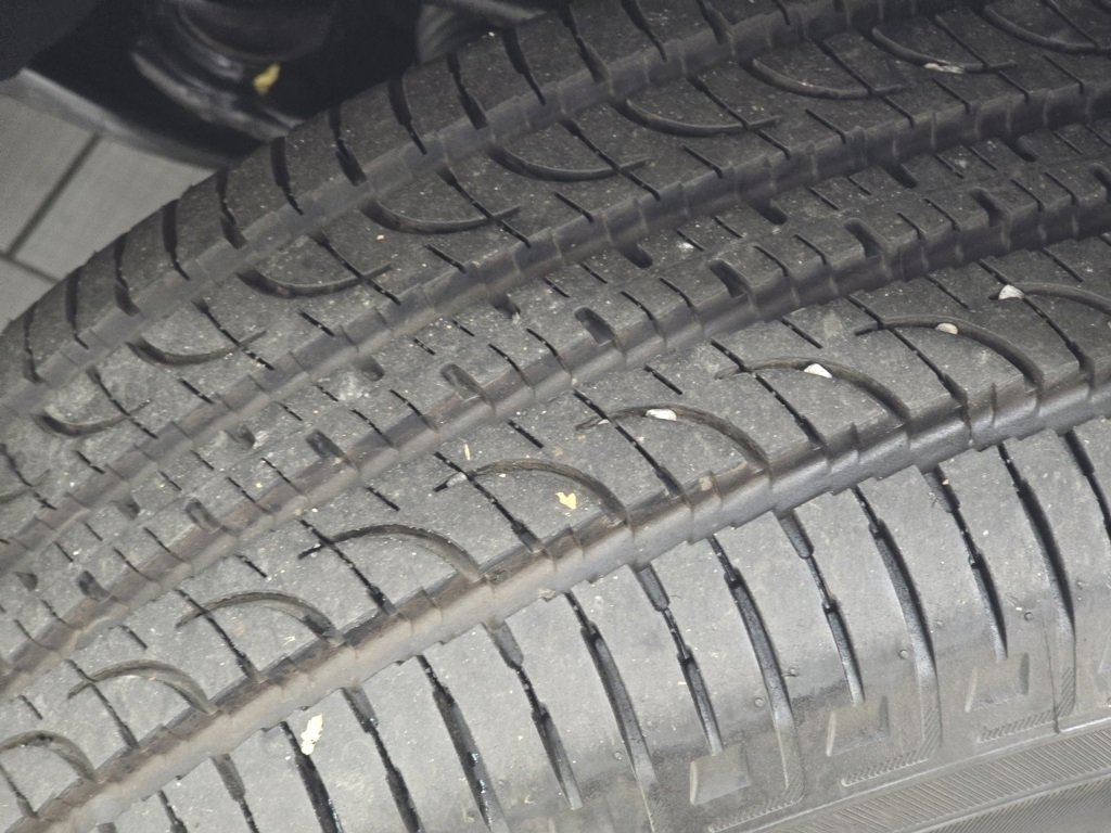 Used 2024 Jeep Compass Latitude image 10