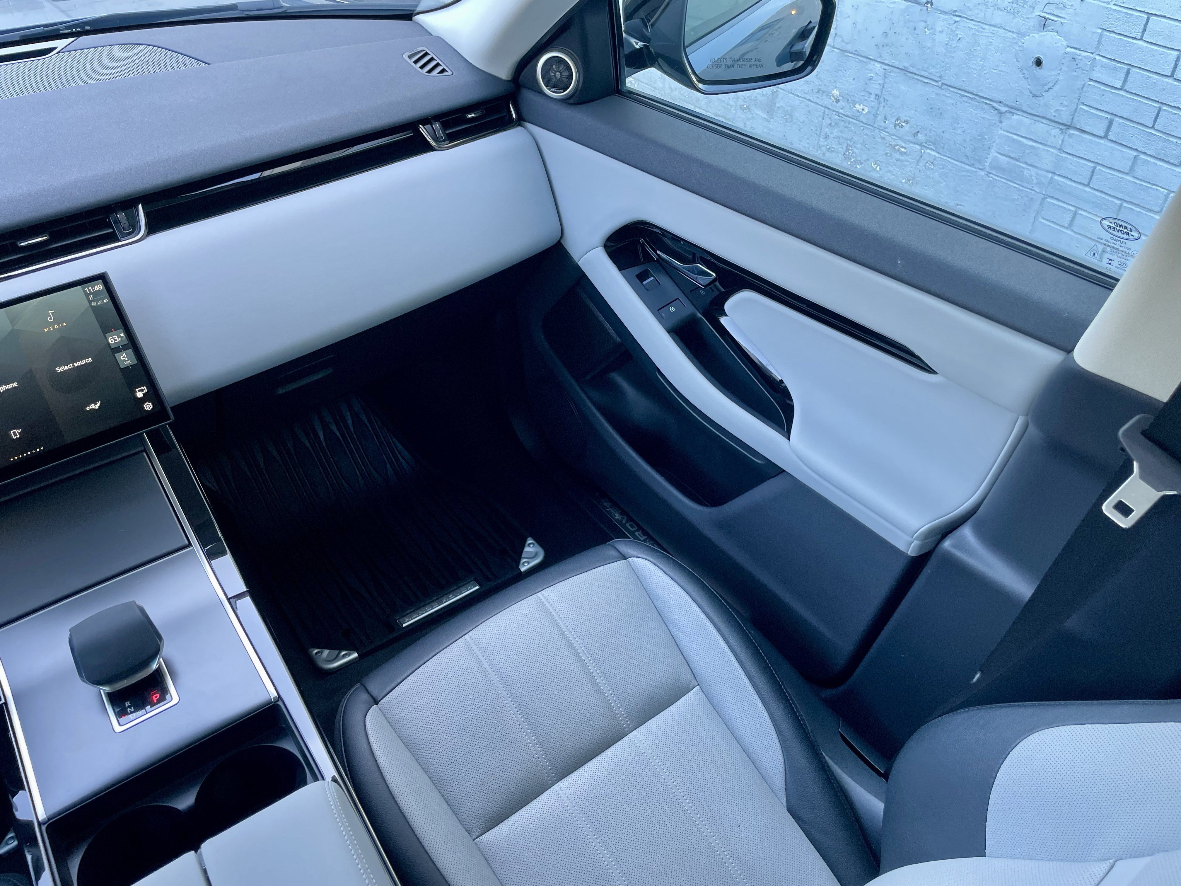 Used 2024 Land Rover Range Rover Evoque Dynamic SE image 18