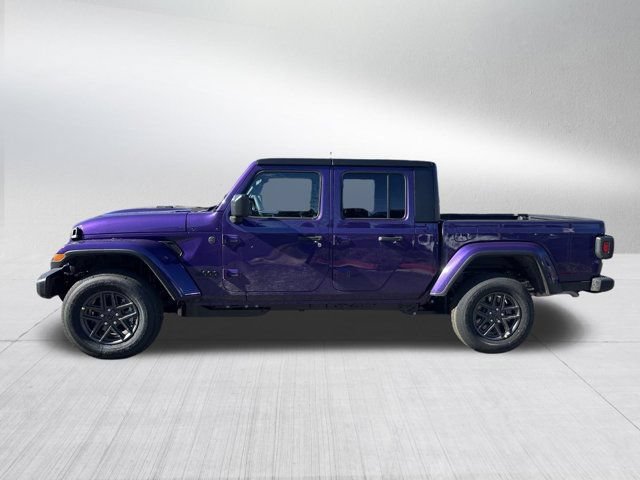 New 2026 Jeep Gladiator Sport AWD/4WD image 8