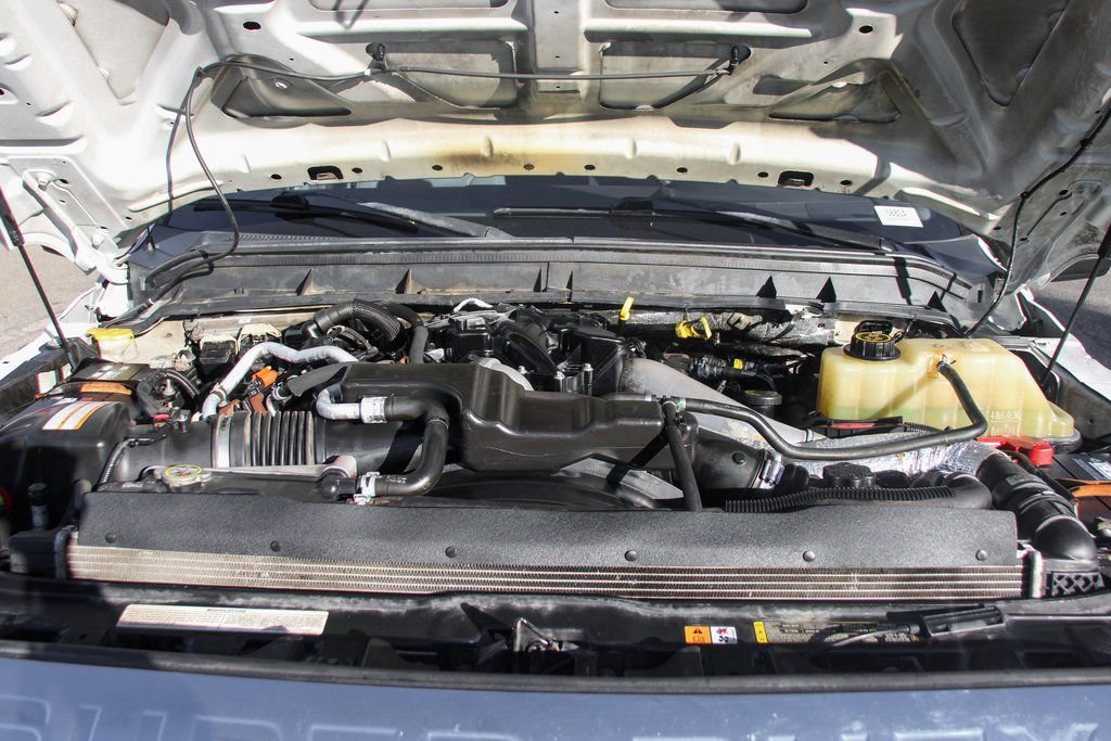 Used 2016 Ford F550 2WD Crew Cab Super Duty image 12