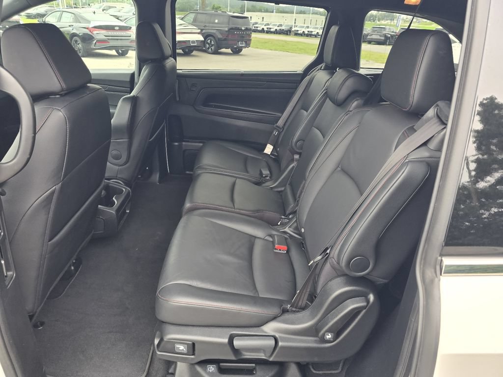 Used 2025 Honda Odyssey Sport-L image 12