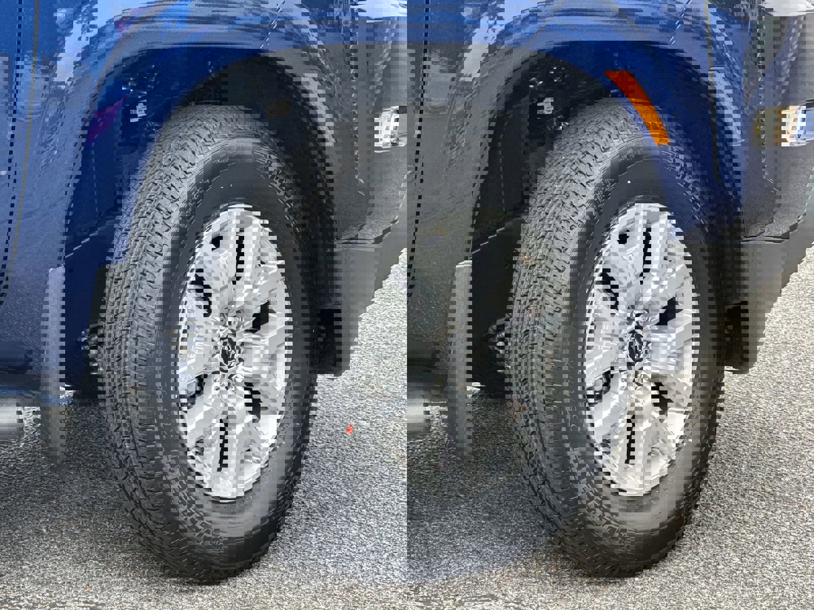 Used 2022 Nissan Frontier SV image 12