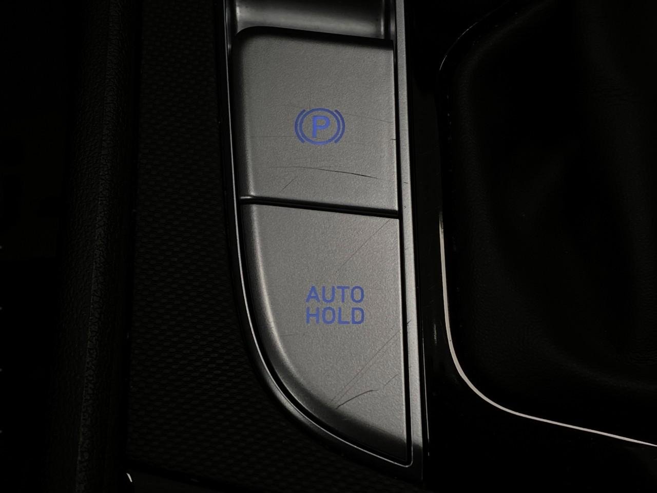 Certified 2025 Hyundai Elantra SEL image 27