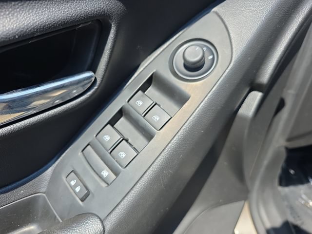 Used 2022 Chevrolet Trax LT w/ Driver Confidence Package AWD/4WD image 18