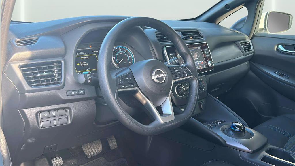 Used 2024 Nissan Leaf S image 31