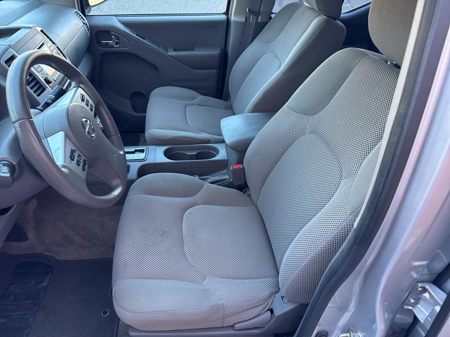 Used 2018 Nissan Frontier SV image 22