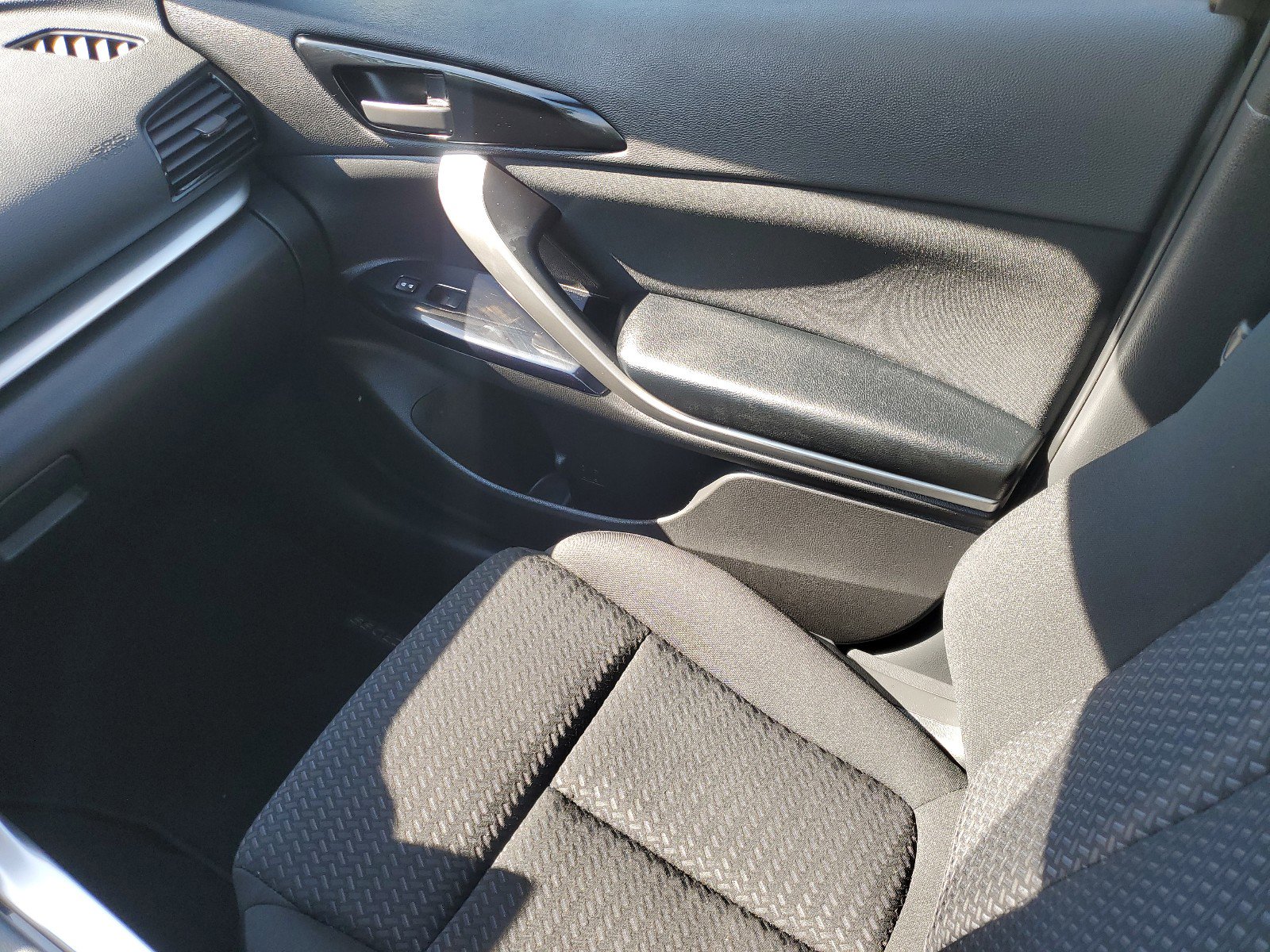 Used 2024 Mitsubishi Eclipse Cross LE image 11