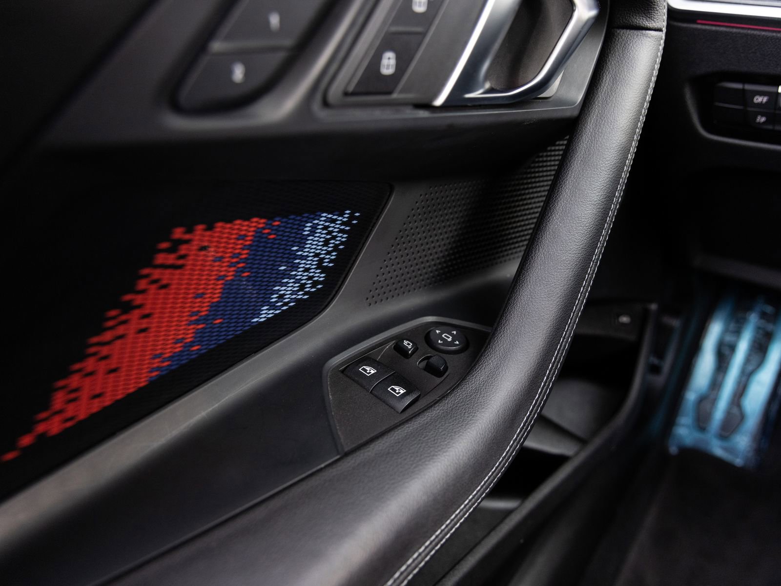 Used 2024 BMW M2 w/ Lighting Package image 17