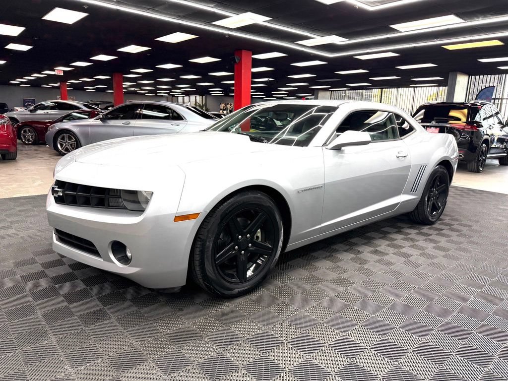 Used 2011 Chevrolet Camaro LT RWD image 8