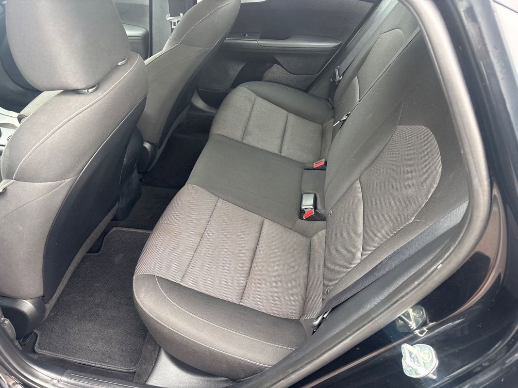 Used 2024 Kia Forte LXS w/ LXS Technology Package image 11