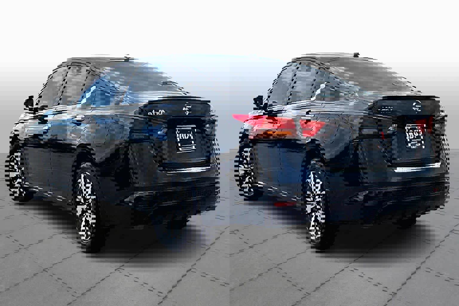 Used 2022 Nissan Altima 2.5 SV image 12