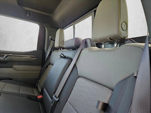 Used 2025 Chevrolet Silverado 1500 ZR2 w/ Technology Package AWD/4WD image 15