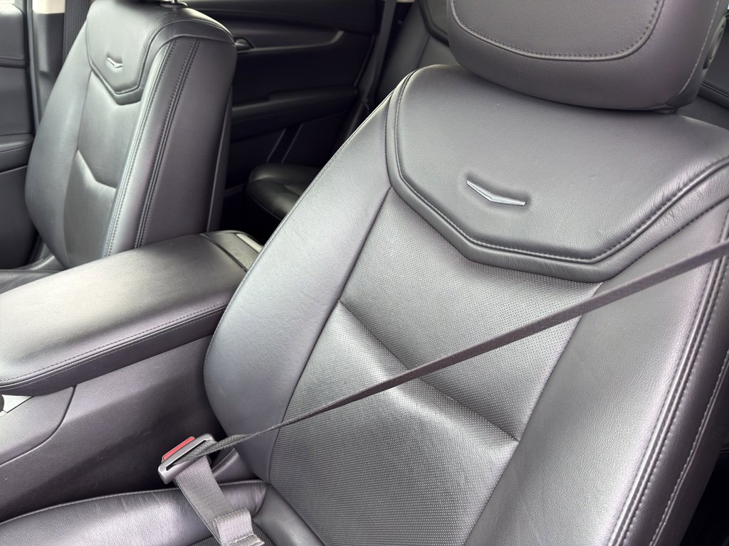 Used 2019 Cadillac XT5 Luxury w/ LPO, Radiant Package image 13