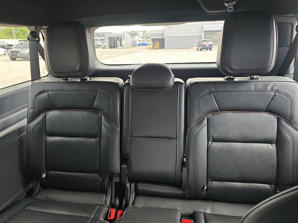 New 2025 Lincoln Navigator L Black Label image 5