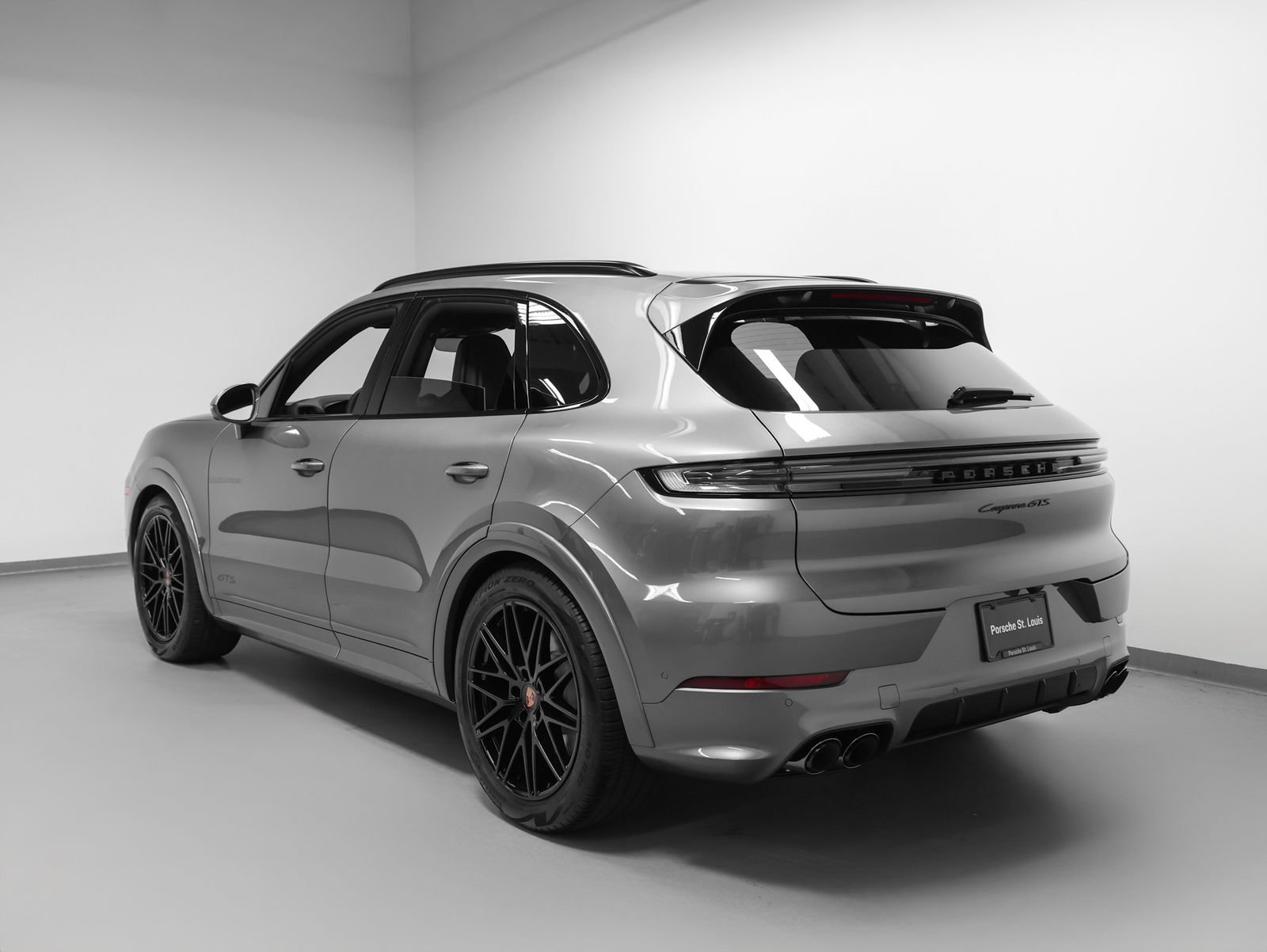 New 2026 Porsche Cayenne GTS AWD/4WD image 3
