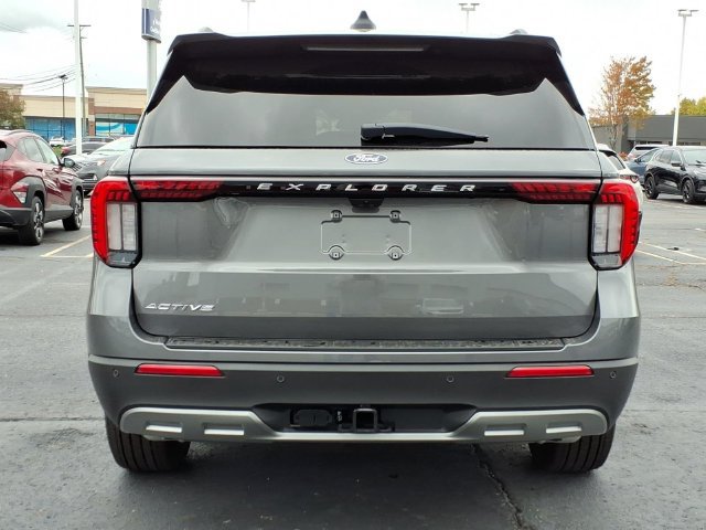 Used 2027 Ford Explorer Active w/ Active Comfort Package AWD/4WD image 7