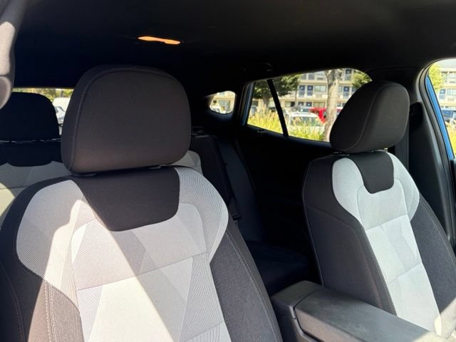 Used 2024 Chevrolet Trax RS FWD image 28