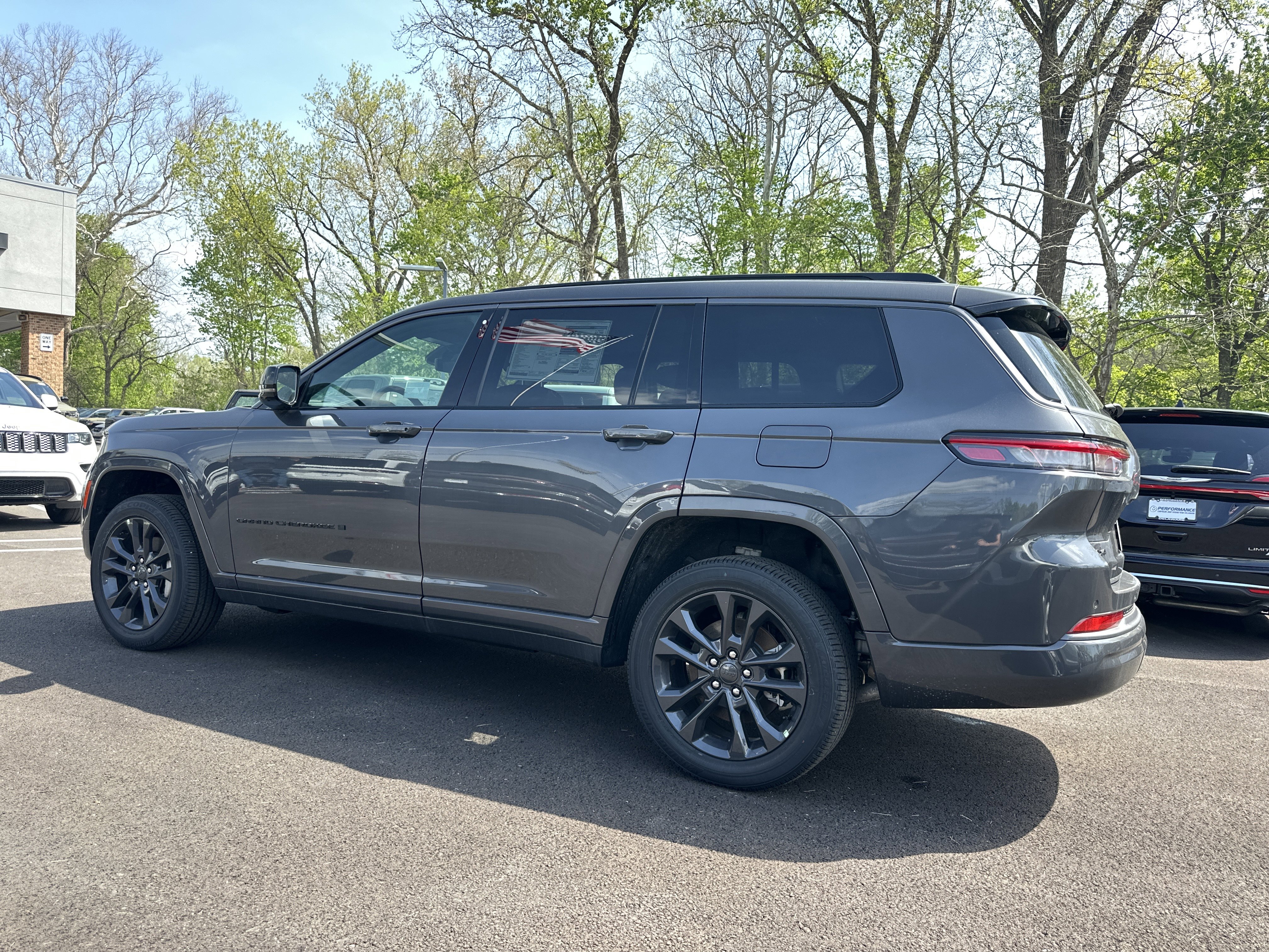 New 2026 Jeep Grand Cherokee L Limited AWD/4WD image 24