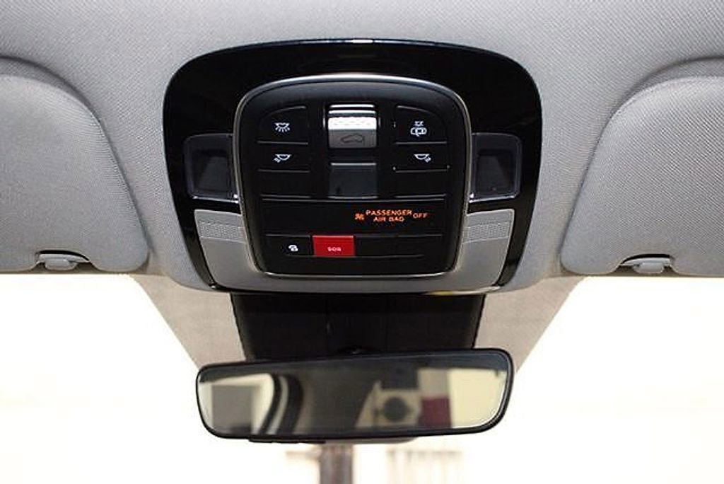 Used 2022 Hyundai Santa Fe SEL Premium w/ Cargo Package image 30