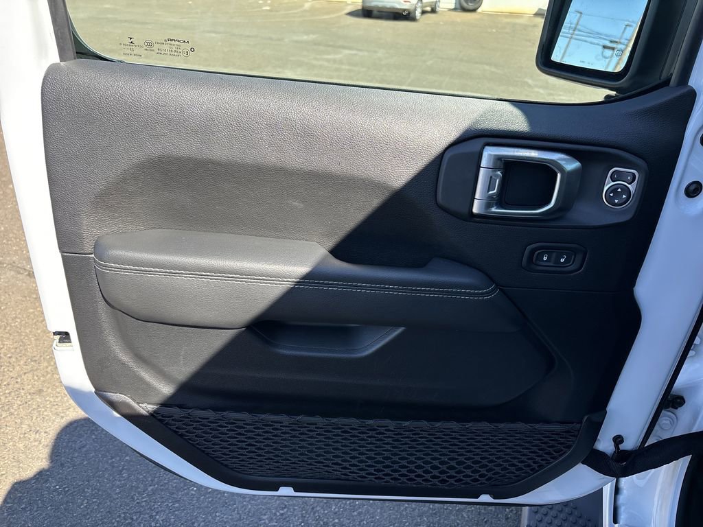 Used 2023 Jeep Wrangler Unlimited Sahara w/ Cold Weather Group image 11