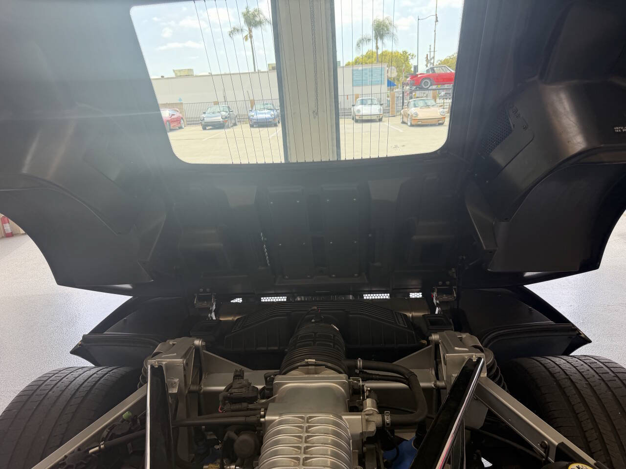 Used 2005 Ford GT RWD image 39