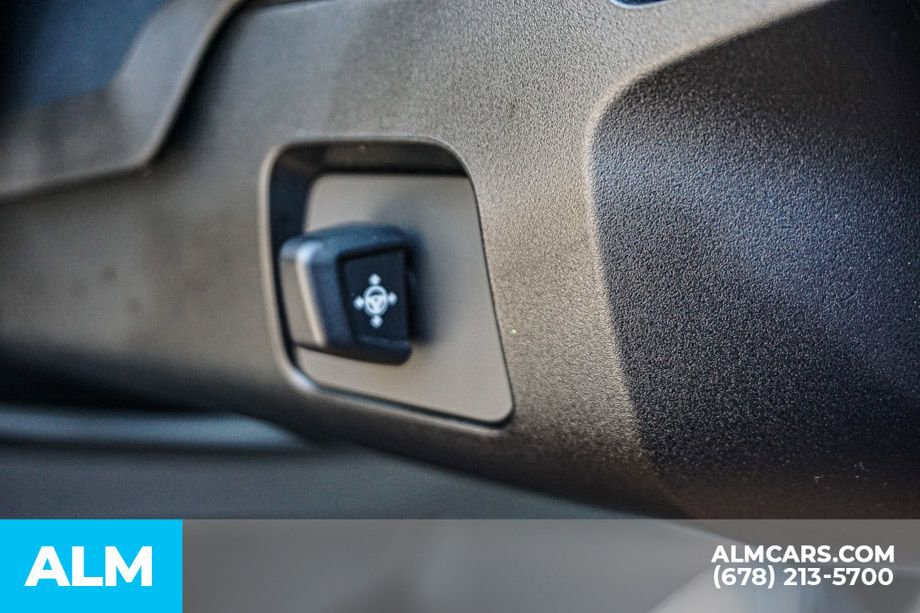 Used 2022 BMW iX xDrive50 w/ Dynamic Handling Package image 50