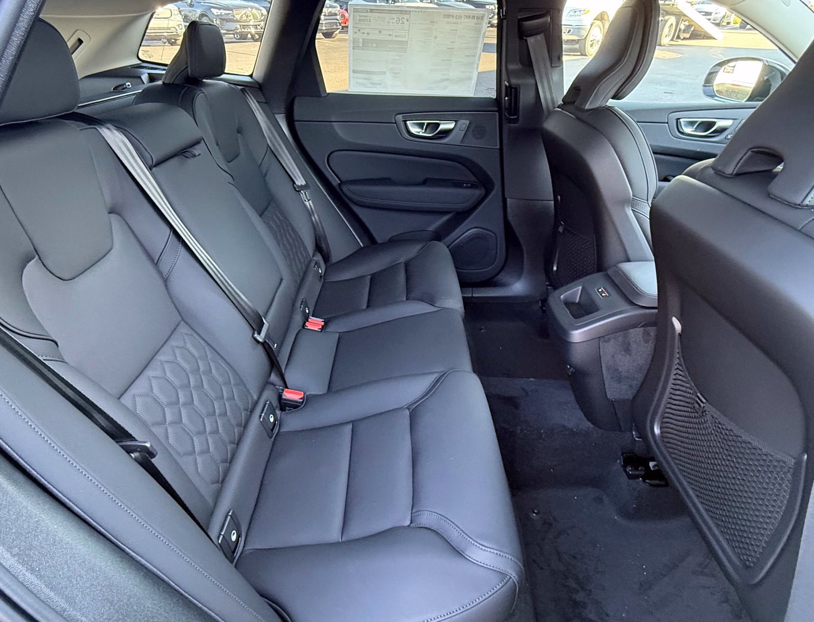 New 2027 Volvo XC60 B5 Plus AWD/4WD image 16