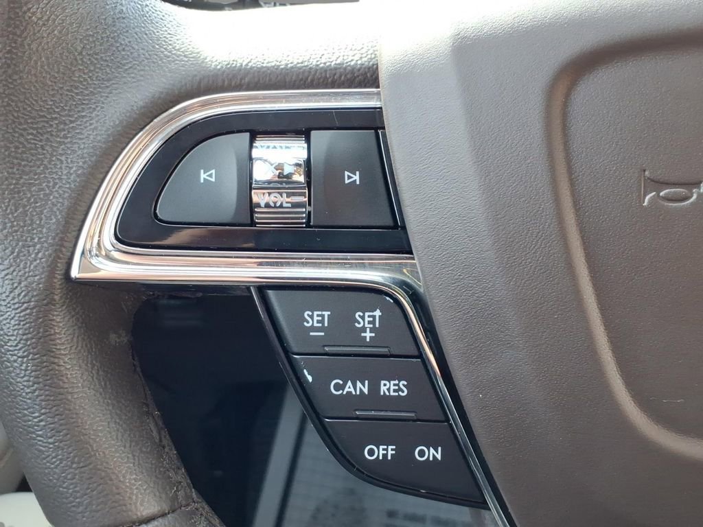 Certified 2023 Lincoln Nautilus FWD w/ Premium Package image 22