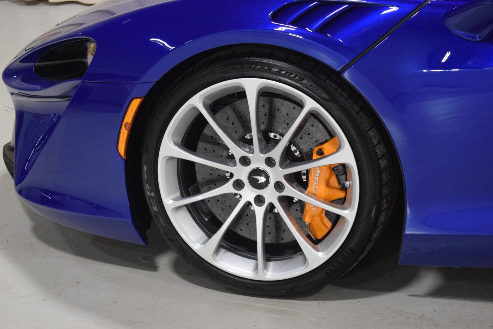 New 2026 McLaren Artura RWD image 6