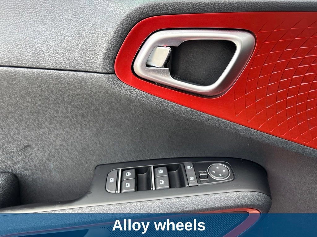 Used 2021 Kia Soul Turbo FWD image 20
