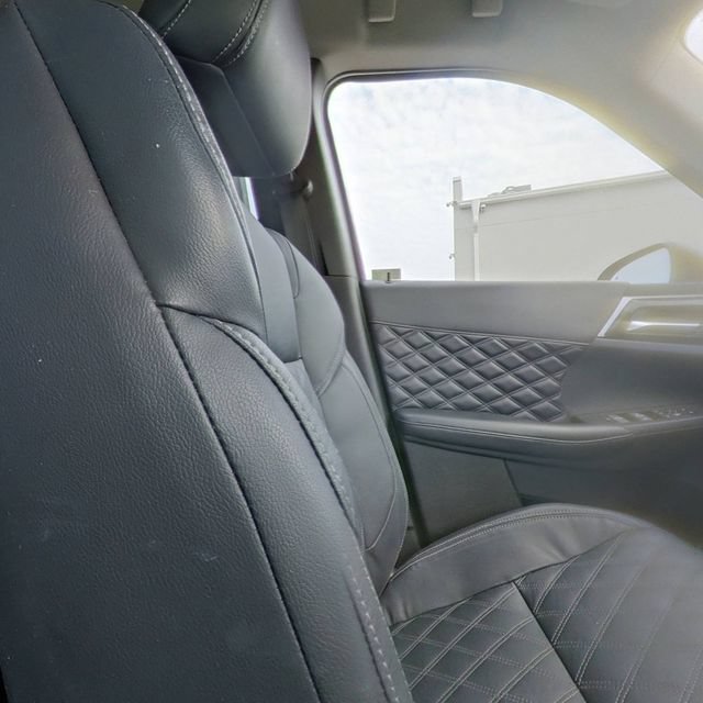 Used 2023 Mitsubishi Outlander SEL AWD/4WD image 38