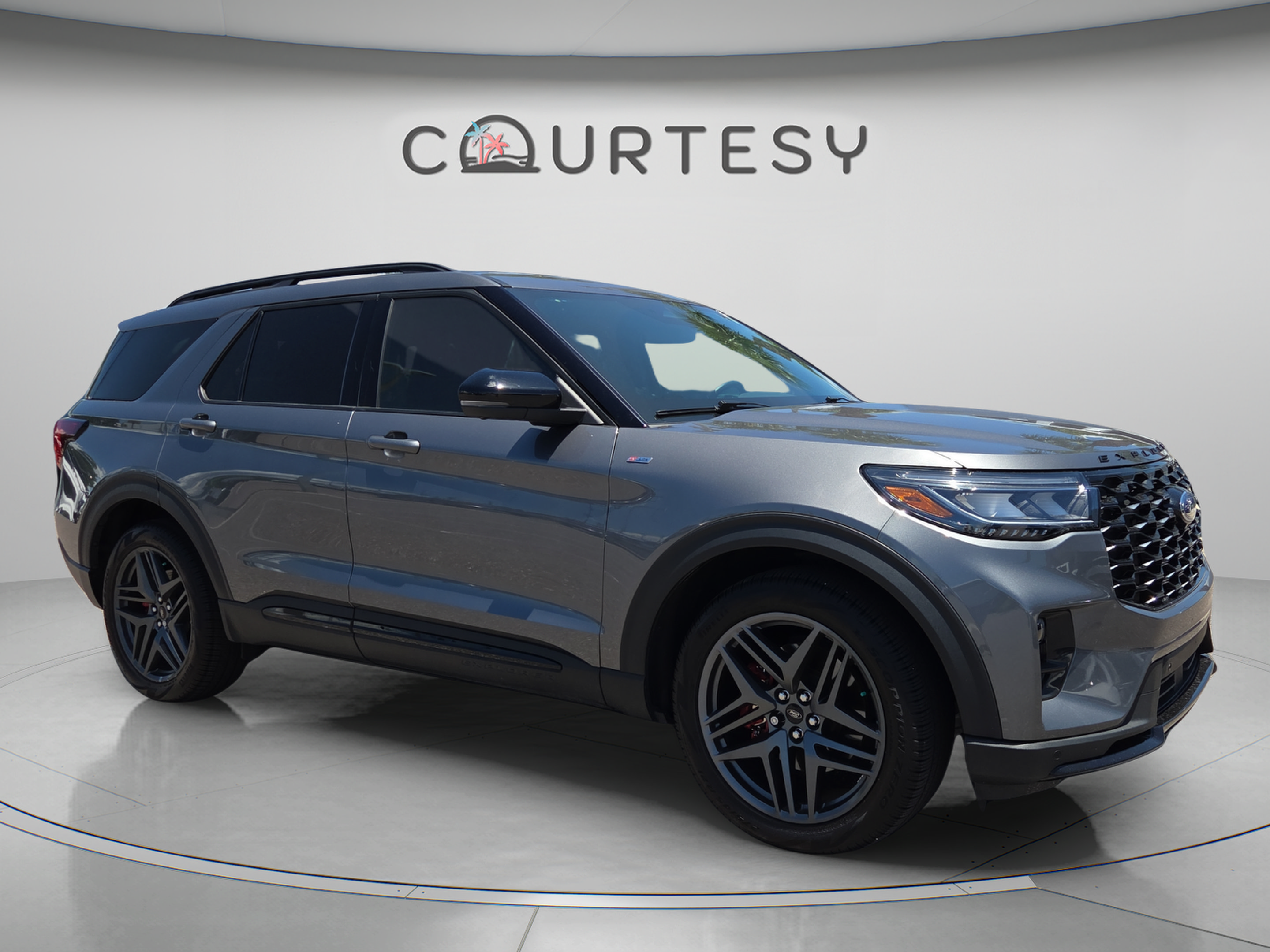 Used 2025 Ford Explorer ST-Line w/ Premium Package RWD image 7