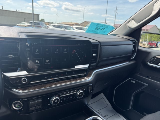 Used 2024 GMC Sierra 1500 Elevation w/ Preferred Package AWD/4WD image 16