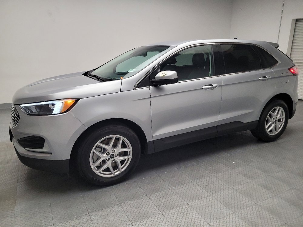 Used 2024 Ford Edge SEL image 2