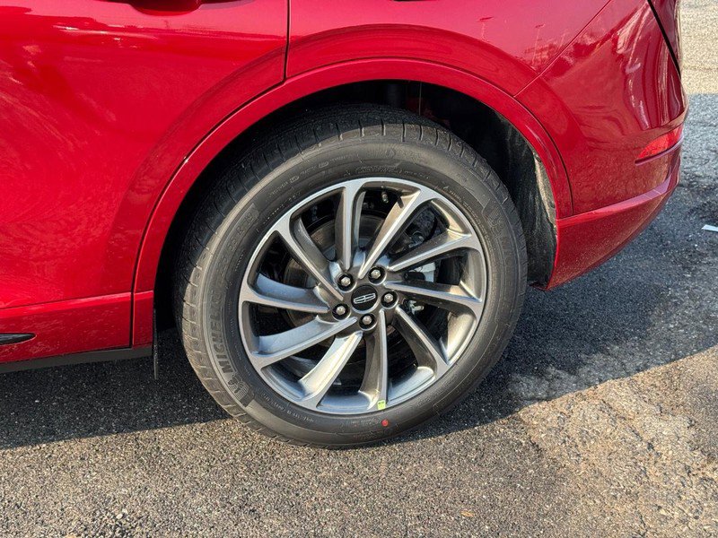 New 2025 Lincoln Corsair Grand Touring image 9