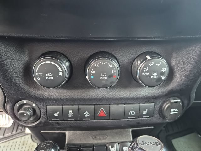 Used 2016 Jeep Wrangler Unlimited Sahara w/ Trailer Tow Group AWD/4WD image 16