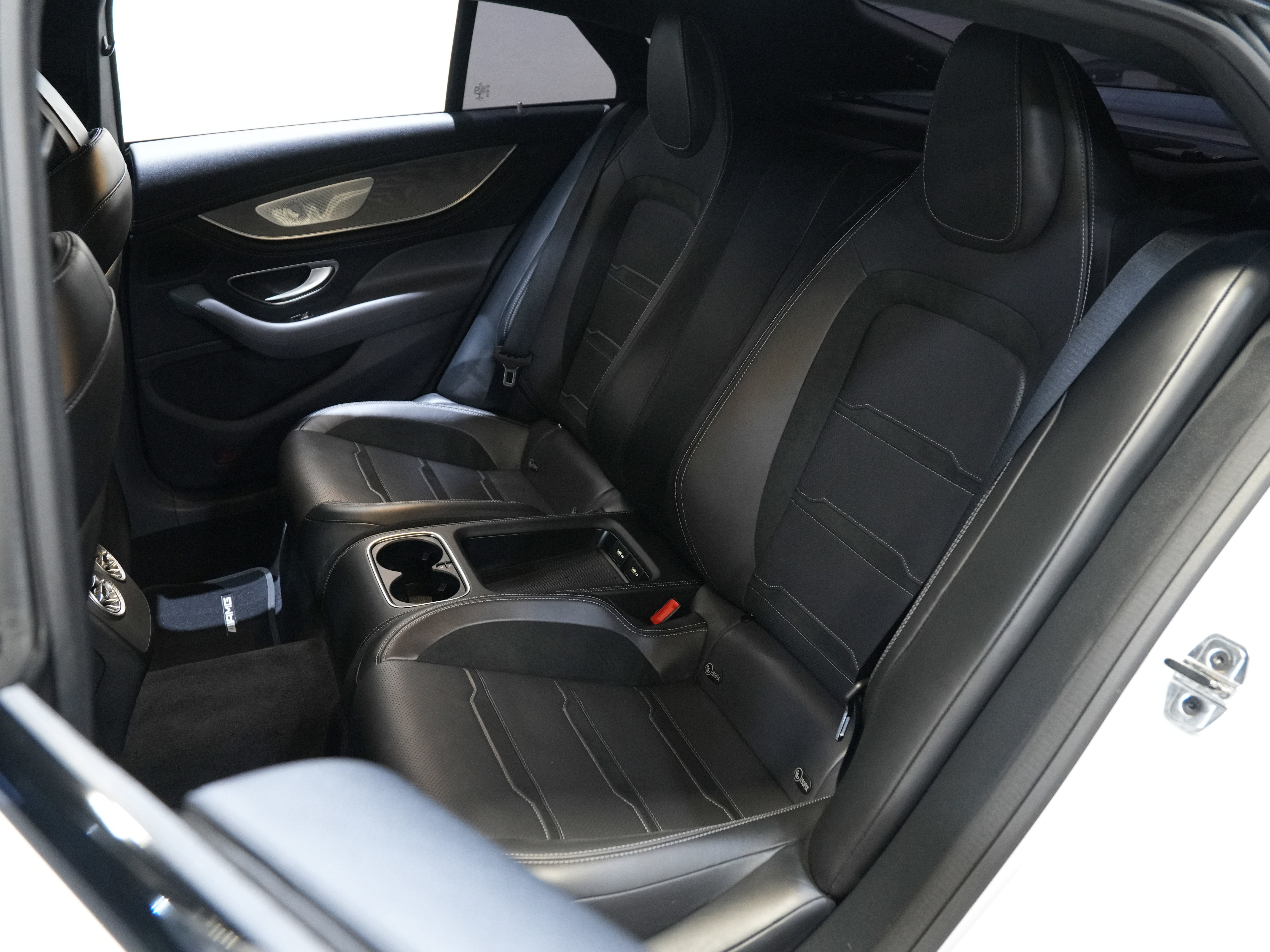 Used 2019 Mercedes-Benz AMG GT 63 w/ AMG Aerodynamics Package image 40