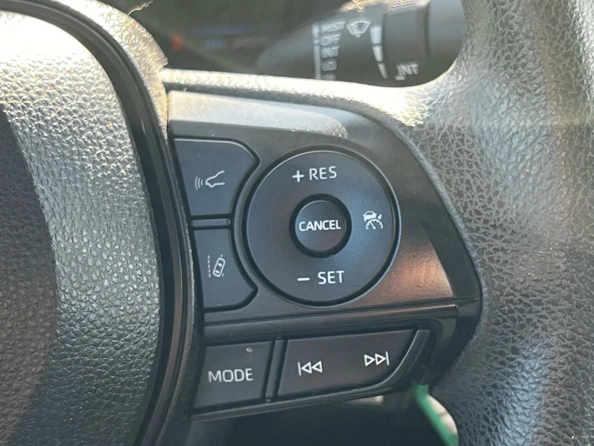 Used 2022 Toyota Corolla LE image 30