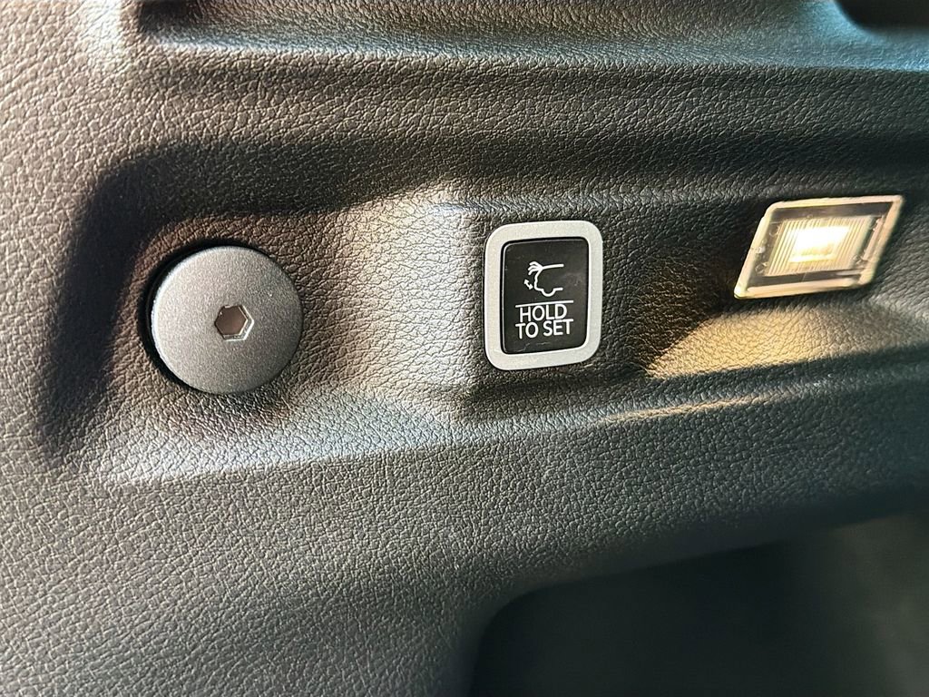 Used 2023 Jeep Grand Cherokee L Limited image 36