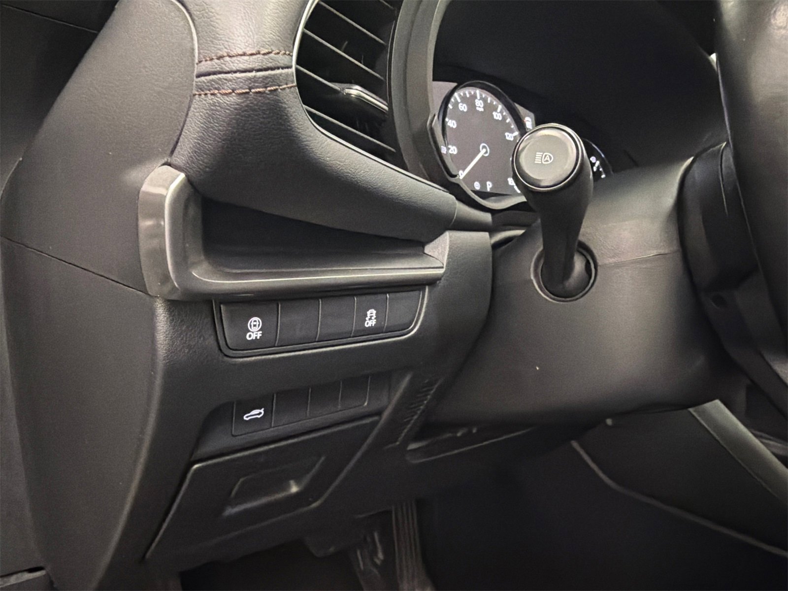 Used 2023 MAZDA MAZDA3 s image 28