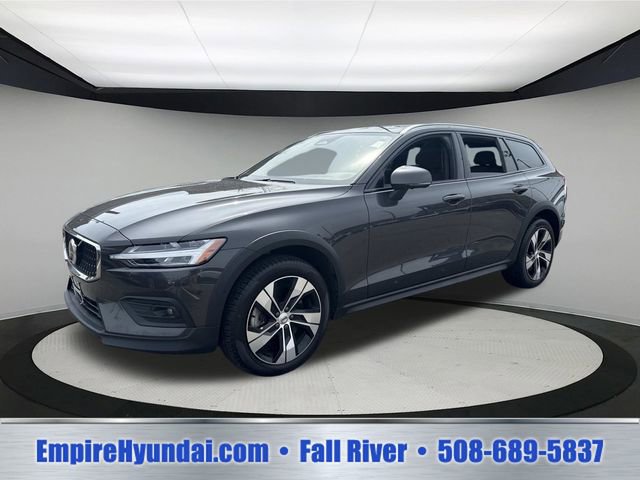 Used 2025 Volvo V60 B5 Cross Country Plus