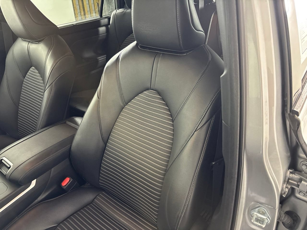 Used 2023 Toyota Highlander XSE FWD image 20