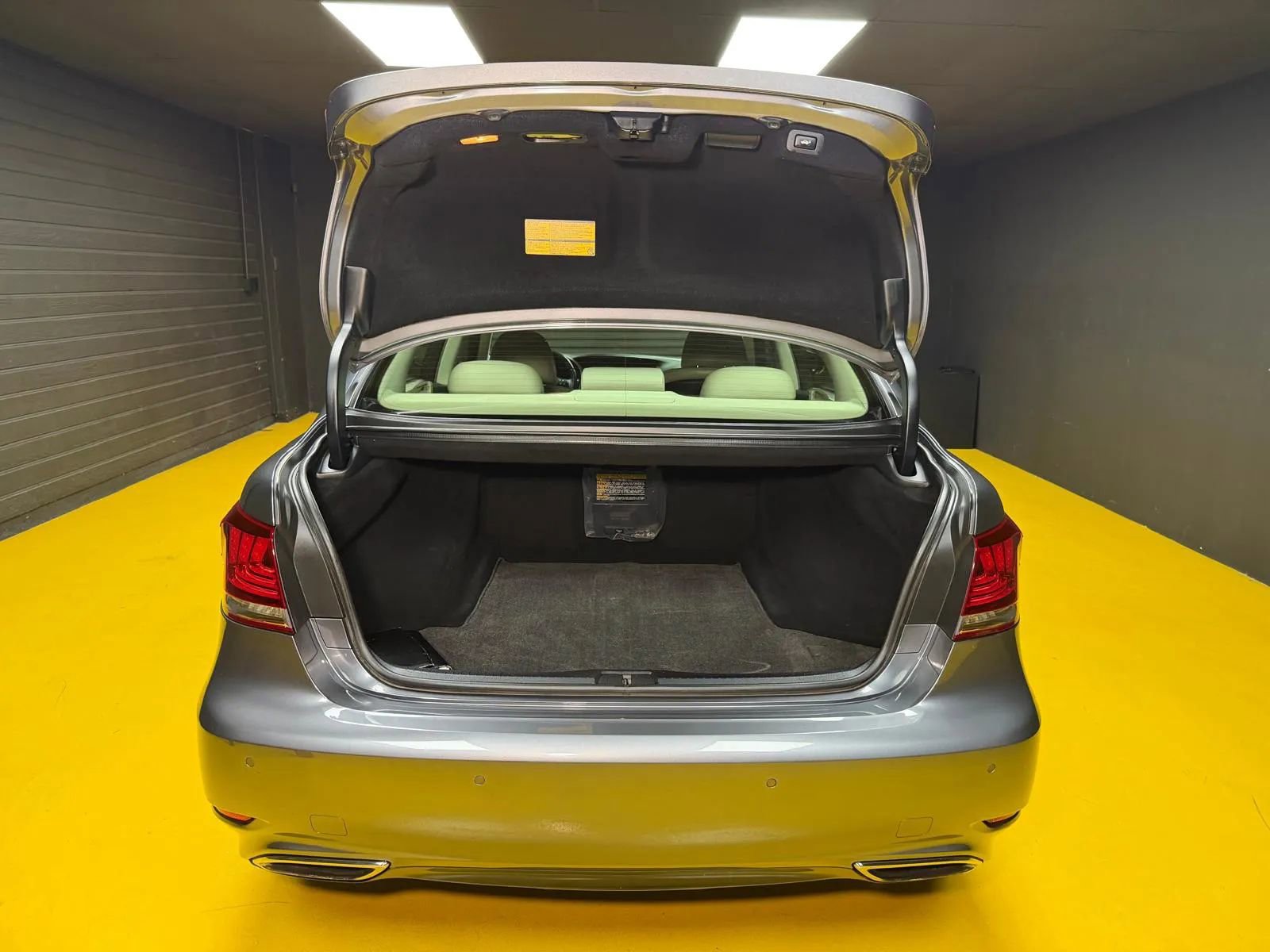 Used 2013 Lexus LS 460 AWD w/ Comfort Pkg image 12