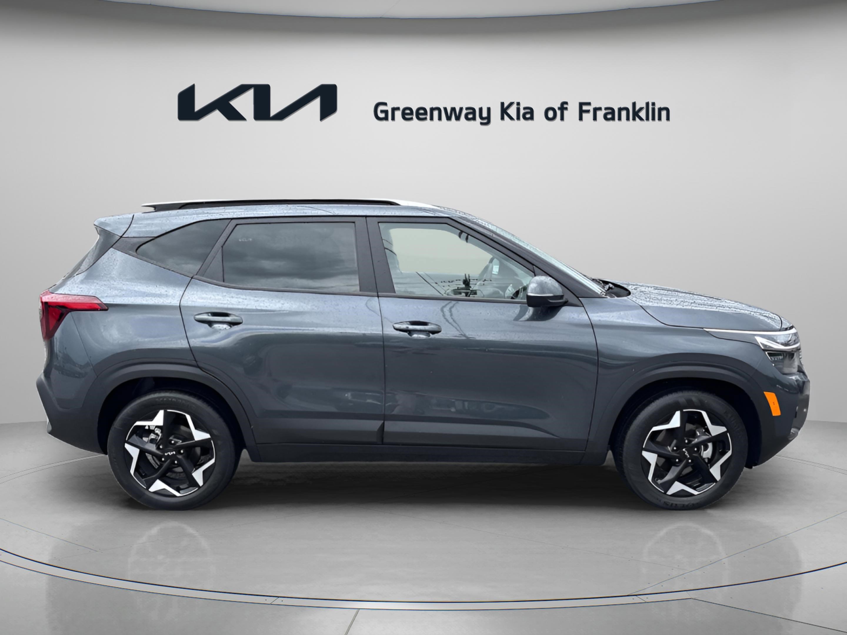 Used 2025 Kia Seltos S FWD image 8