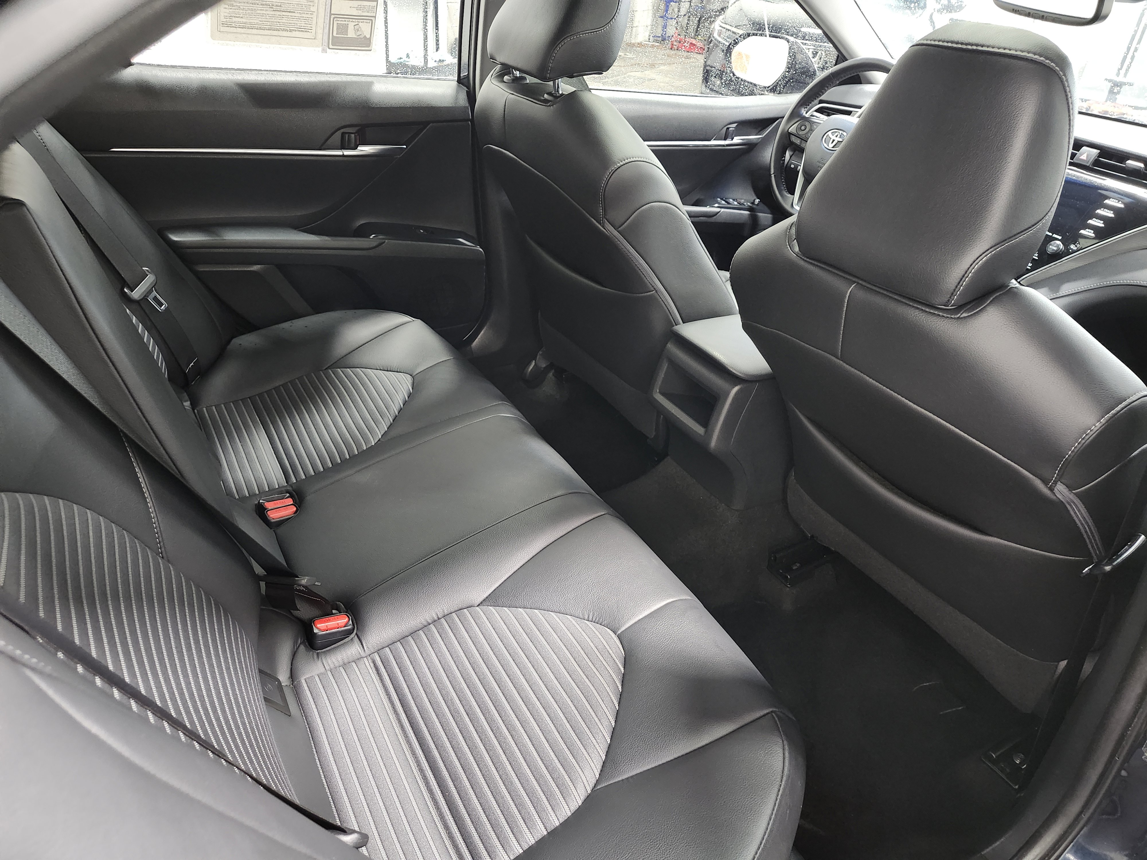 Used 2018 Toyota Camry SE w/ Audio Package image 23