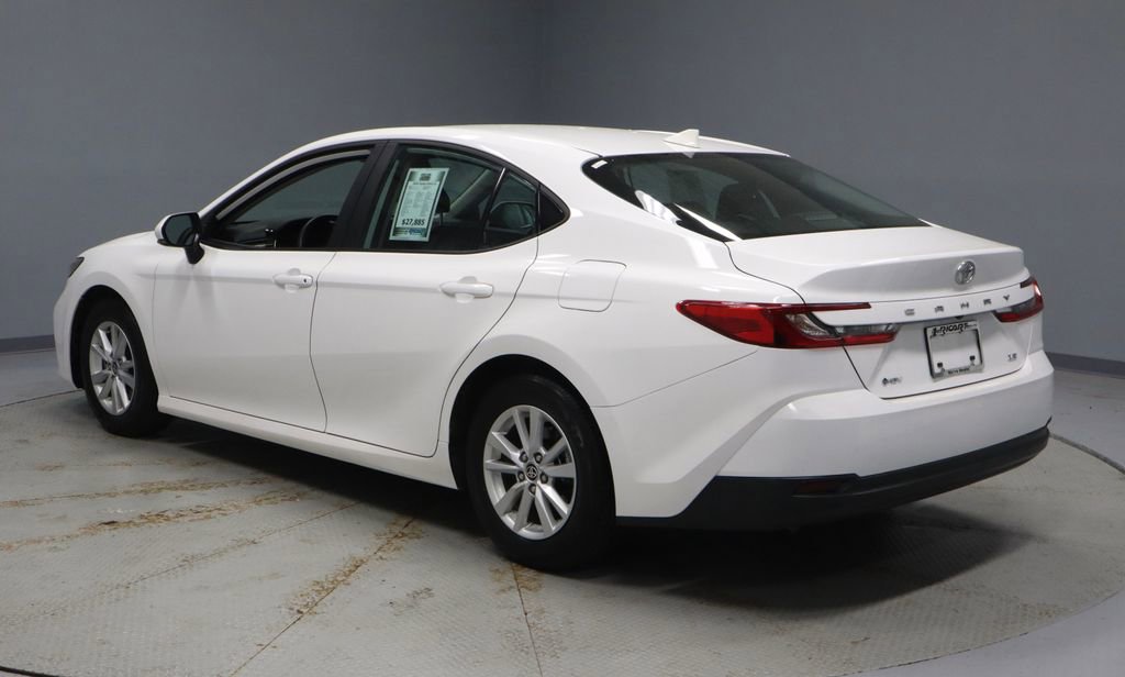 Used 2025 Toyota Camry LE FWD image 9
