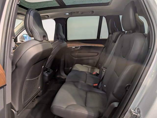 Used 2023 Volvo XC90 B6 Plus w/ Protection Package image 25