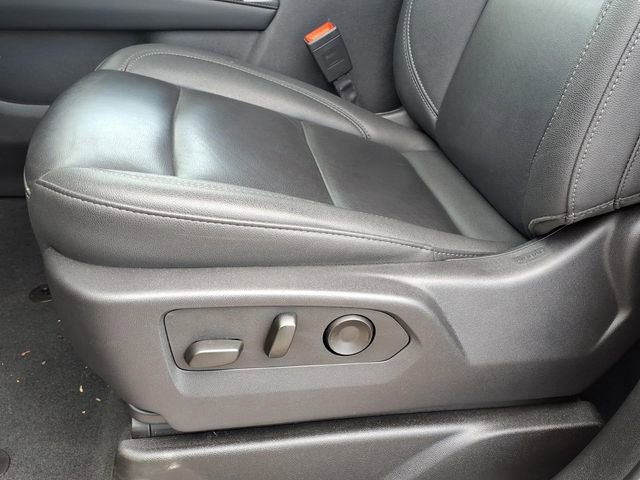 Used 2025 Chevrolet Tahoe LT image 9