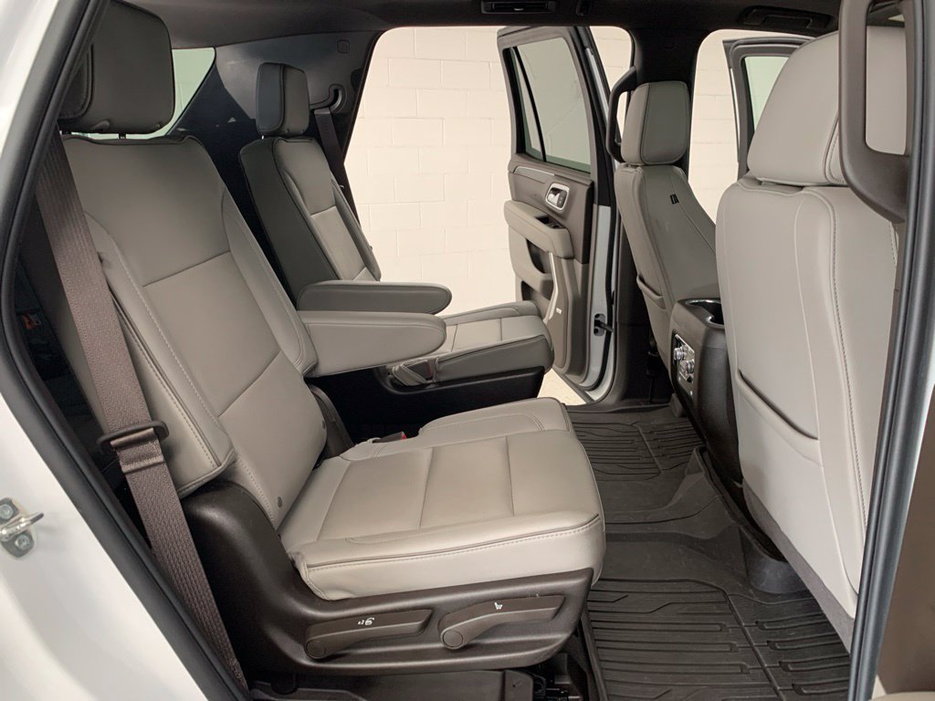 Used 2023 GMC Yukon SLT w/ SLT Premium Package AWD/4WD image 10