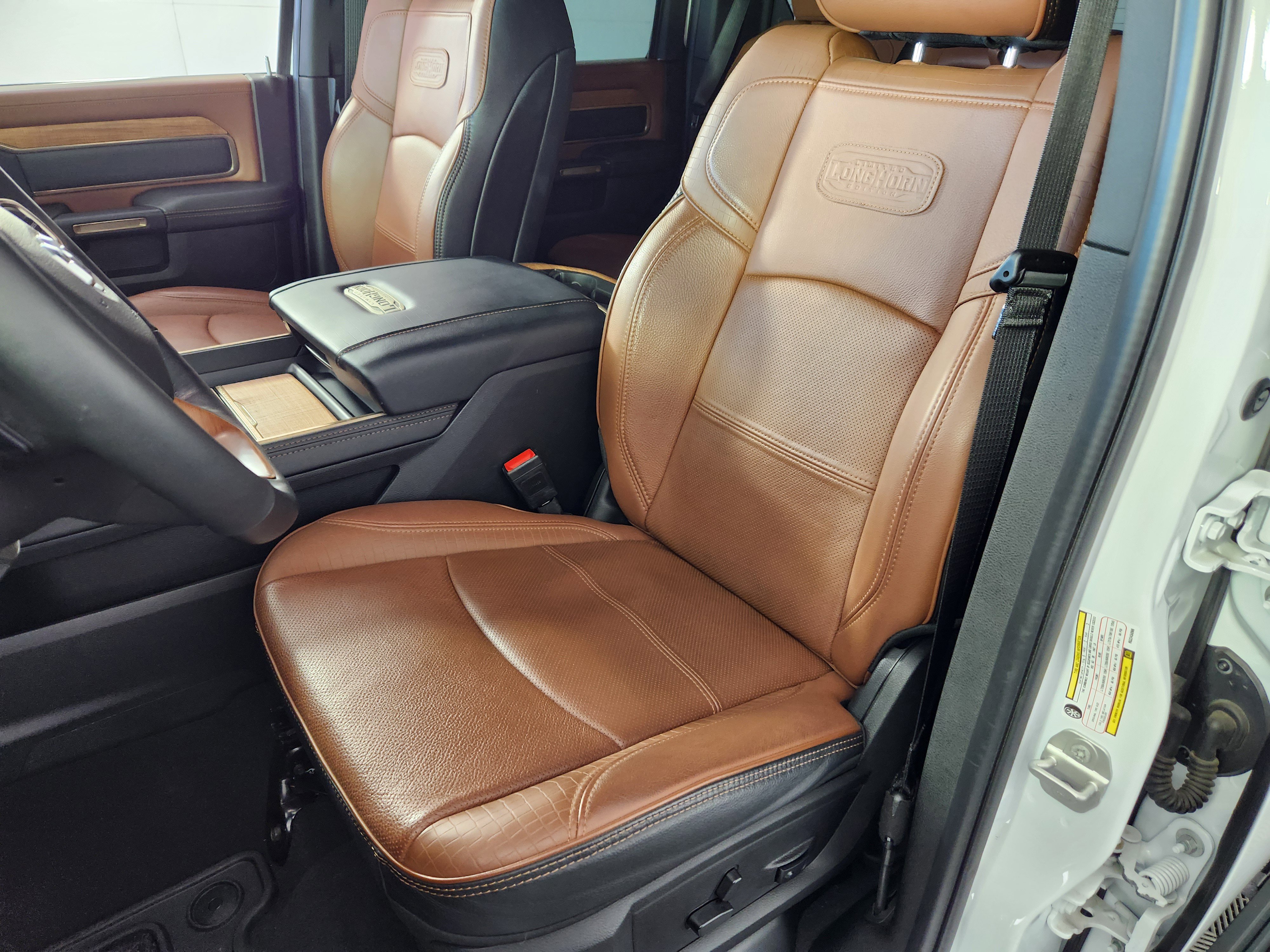 Used 2024 RAM 2500 Limited image 12